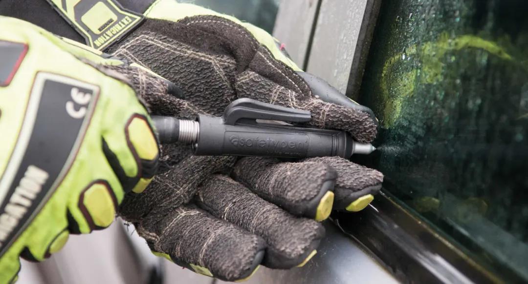 車輛破拆技術:玻璃管理不僅僅是破拆玻璃(圖1) 車輛破拆技術:玻璃管理不僅僅是破拆玻璃(圖1)